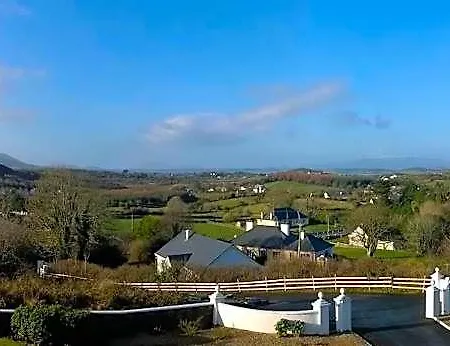 Carrabaun House 4*