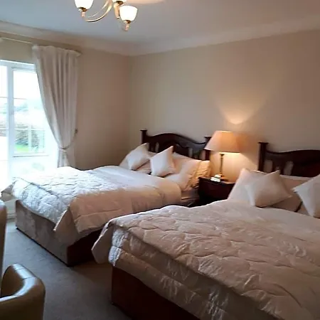 Carrabaun House 4*
